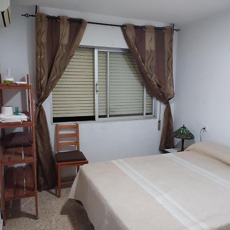 Habitacion Doble En Apartamento Compartido Dream In Malaga, Junto A Vialia Y Playa Exterior photo